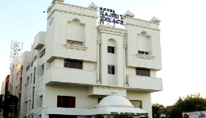 Hotel Rajputana Palace