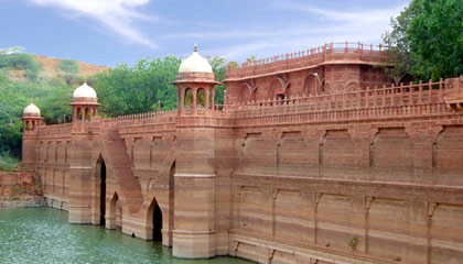 WelcomHeritage Bal Samand Lake Palace